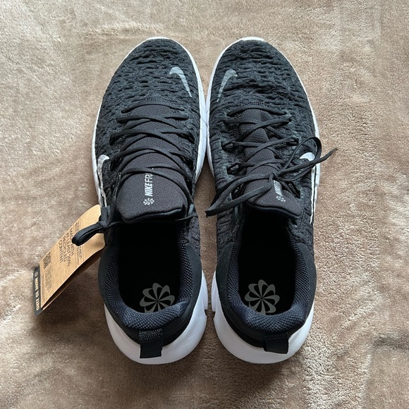NWT Nike tennis shoes